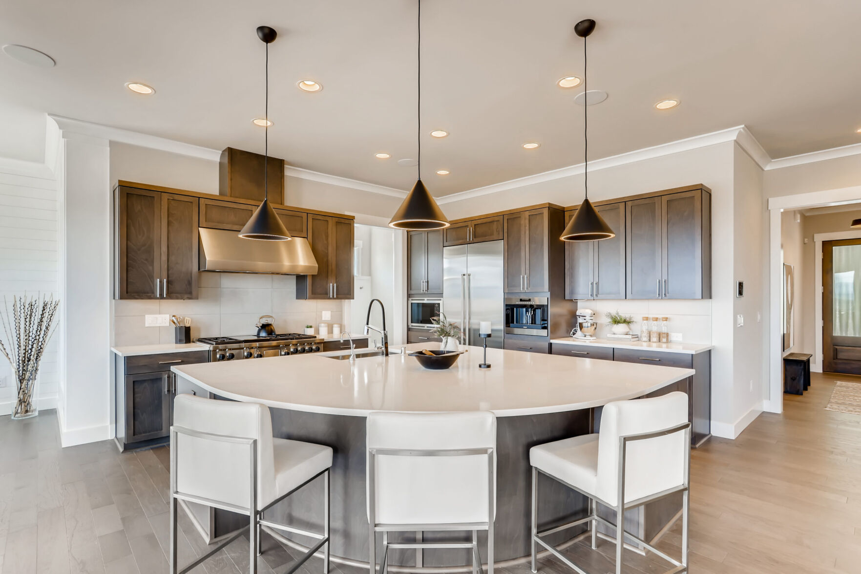 Homes Reach Panoramic Heights with a Backdrop of Cougar Mountain